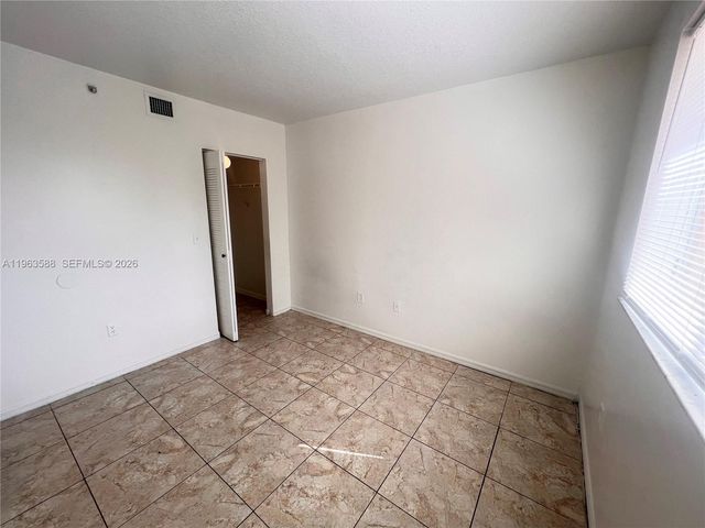 17602 NW 25th Ave 305, Miami Gardens, FL 33056