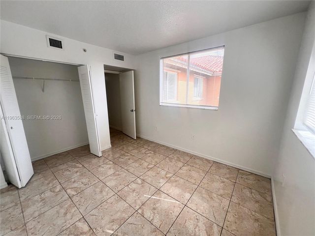 17602 NW 25th Ave 305, Miami Gardens, FL 33056