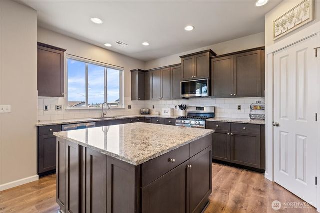 3626 84th Avenue NE, Marysville, WA 98270