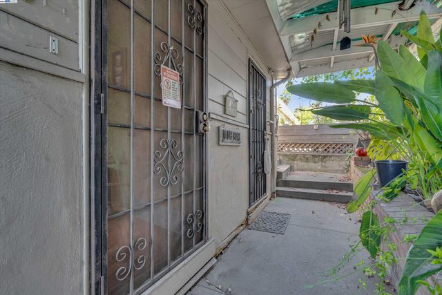 1916 E 30Th St, Oakland, CA 94606