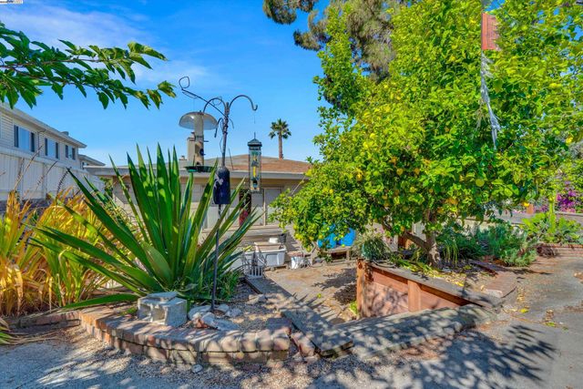 1916 E 30Th St, Oakland, CA 94606
