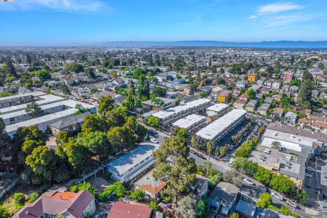 1916 E 30Th St, Oakland, CA 94606