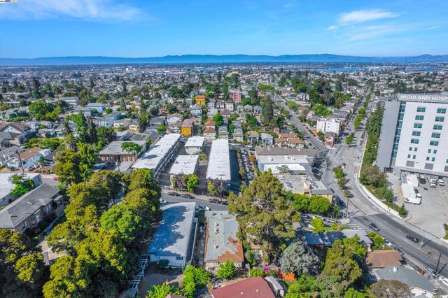1916 E 30Th St, Oakland, CA 94606