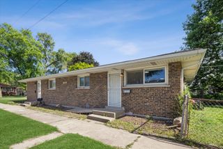 14000 S Hoxie Avenue, Burnham, IL 60633