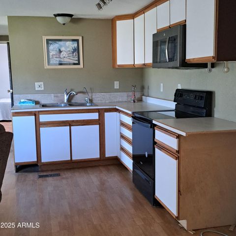 214 E MARY LOU Court, Queen Valley, AZ 85118