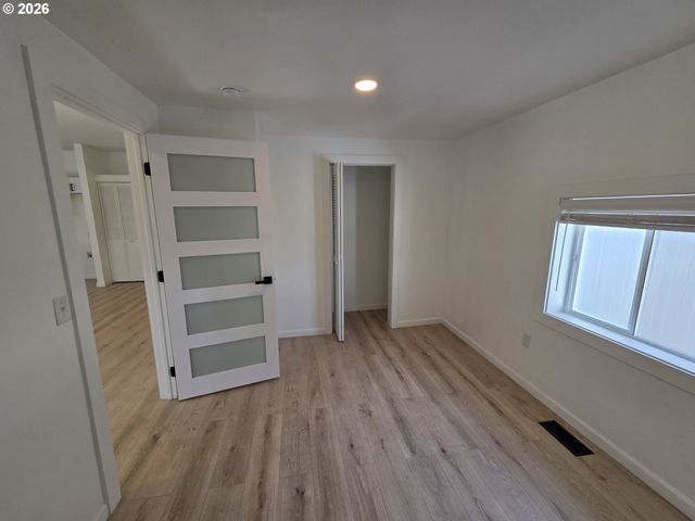 2812 N 4TH St, La Grande, OR 97850