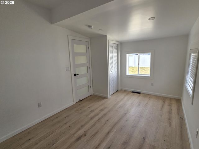 2812 N 4TH St, La Grande, OR 97850