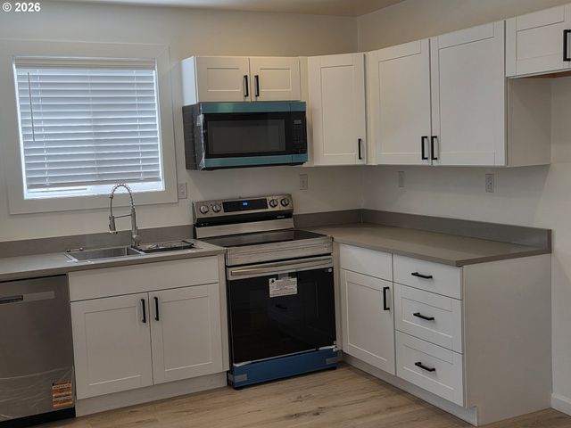 2812 N 4TH St, La Grande, OR 97850