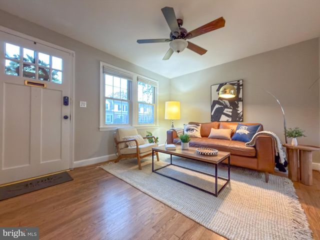 2120 N BRANDYWINE ST, Arlington, VA 22207
