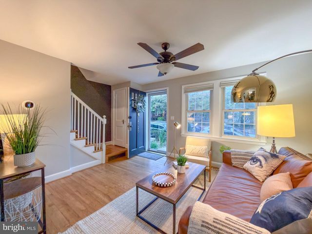 2120 N BRANDYWINE ST, Arlington, VA 22207