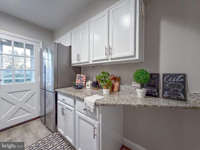 2120 N BRANDYWINE ST, Arlington, VA 22207