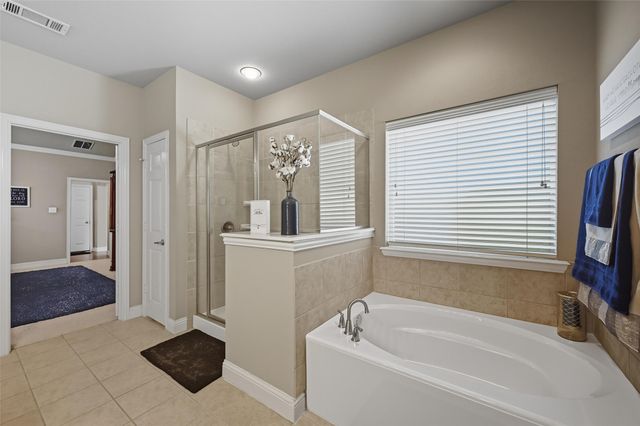4501 Woodcrest Lane, Mansfield, TX 76063
