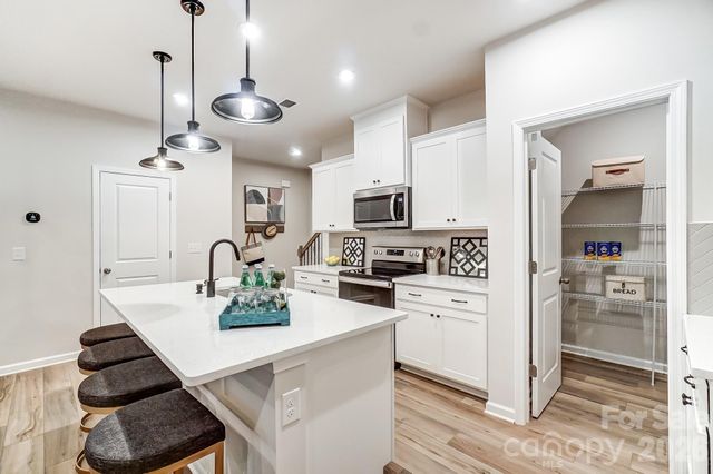 5217 Wyes Oak Lane, Charlotte, NC 28269