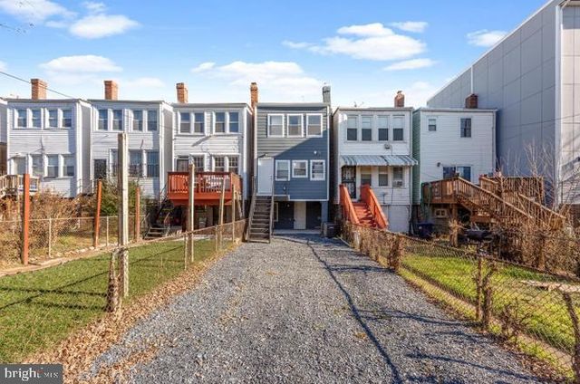 756 19TH ST NE, Washington, DC 20002