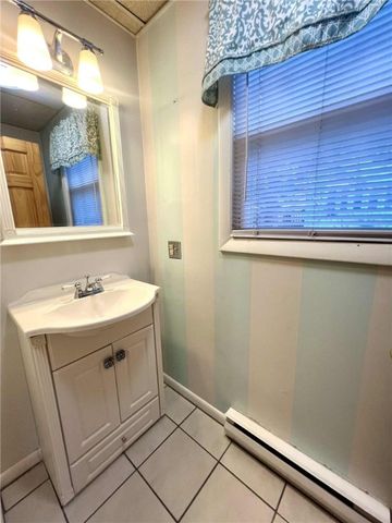 102 White Rock Road B, Westerly, RI 02891