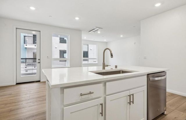 400 Siam Terrace 9, Sunnyvale, CA 94089