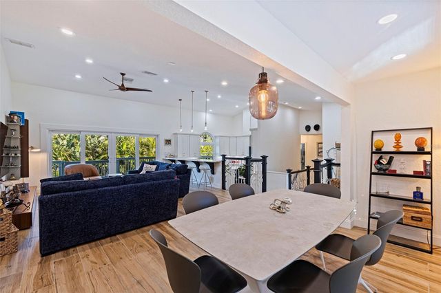 842 2ND AVENUE S, Tierra Verde, FL 33715