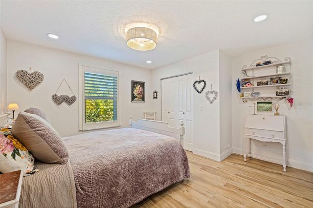 842 2ND AVENUE S, Tierra Verde, FL 33715