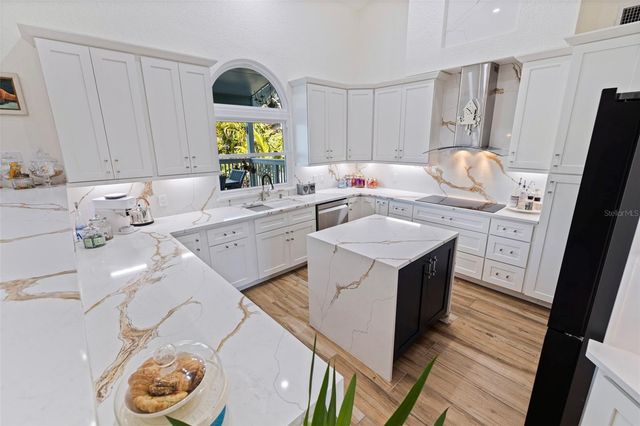 842 2ND AVENUE S, Tierra Verde, FL 33715