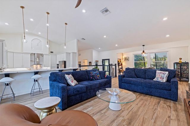 842 2ND AVENUE S, Tierra Verde, FL 33715