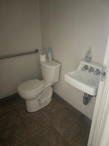 4046 S ARCHER Avenue, Chicago, IL 60632