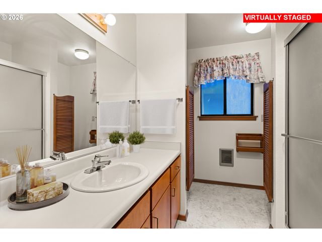1730 ARCH Ln, Brookings, OR 97415