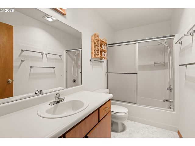1730 ARCH Ln, Brookings, OR 97415