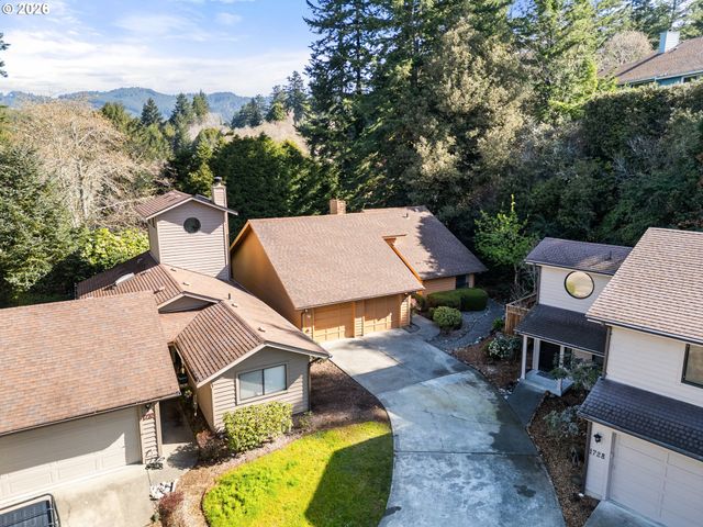 1730 ARCH Ln, Brookings, OR 97415