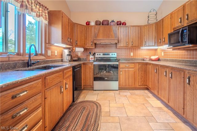 4502 Glen Eagle Drive, Brecksville, OH 44141