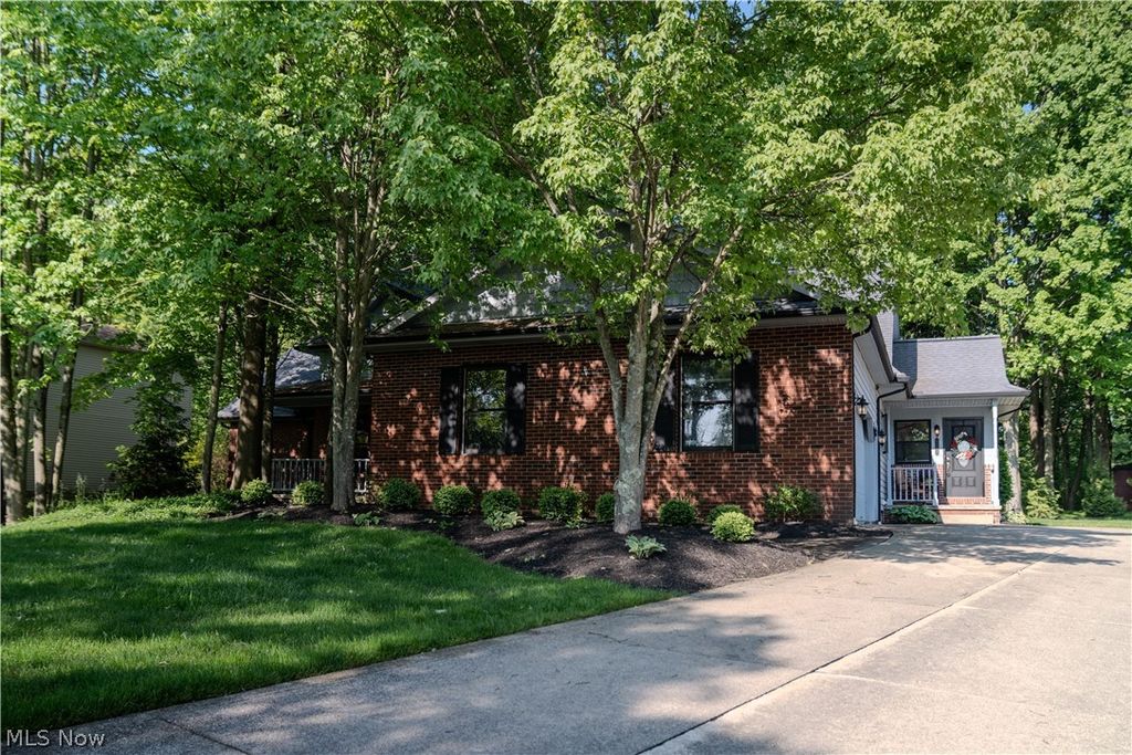 4502 Glen Eagle Drive, Brecksville, OH 44141