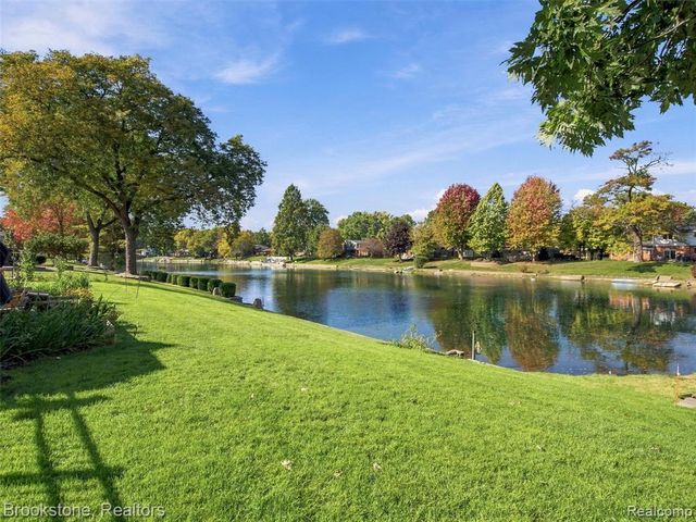 52429 Southdown Road, Shelby Twp, MI 48316