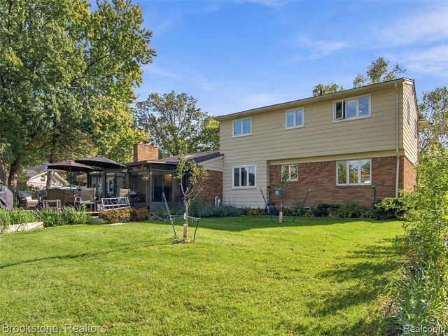 52429 Southdown Road, Shelby Twp, MI 48316