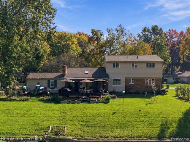 52429 Southdown Road, Shelby Twp, MI 48316