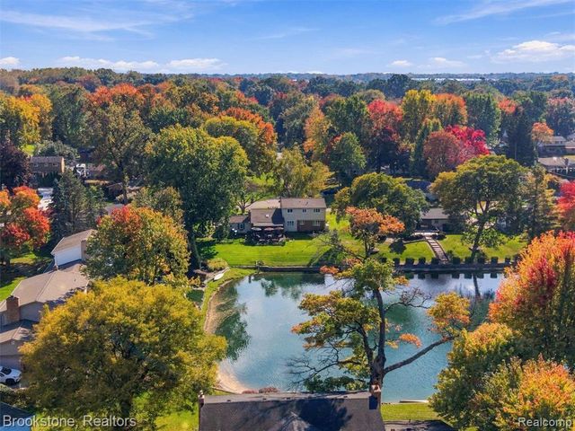 52429 Southdown Road, Shelby Twp, MI 48316