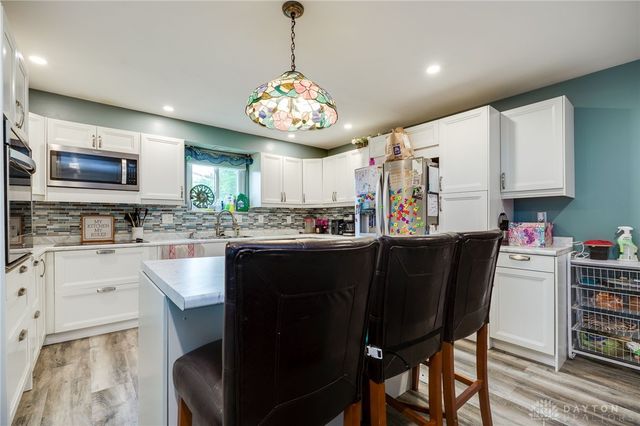 1000 Skyview Drive, West Carrollton, OH 45449