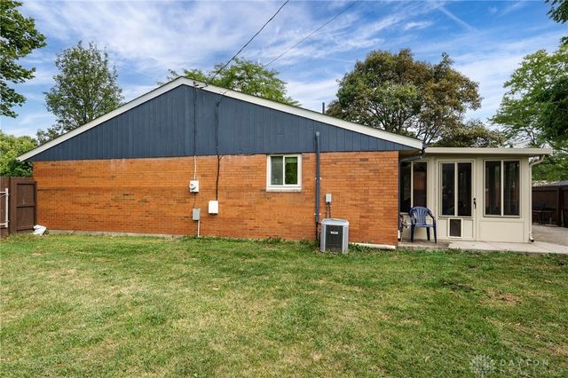 1000 Skyview Drive, West Carrollton, OH 45449