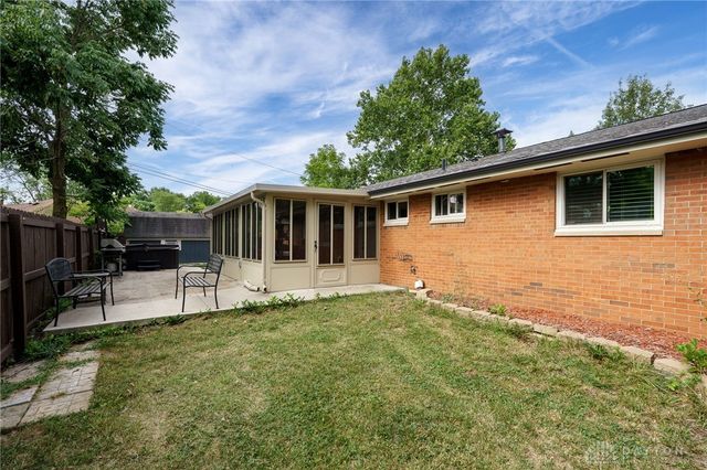 1000 Skyview Drive, West Carrollton, OH 45449