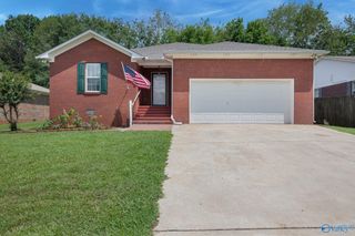 414 Skyview Drive, Athens, AL 35611
