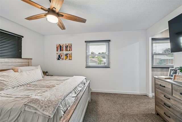 3102 Bayberry Drive SW, Cedar Rapids, IA 52404