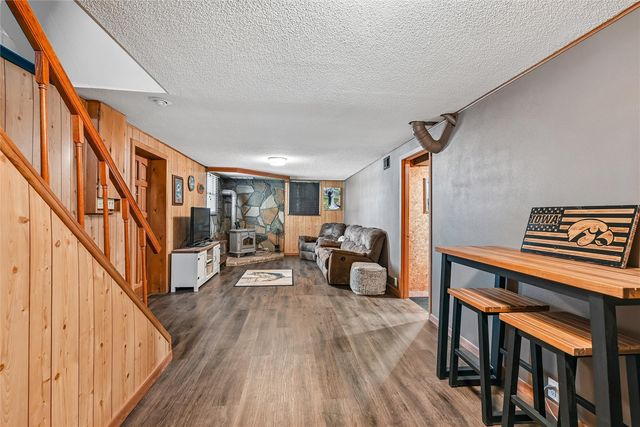 3102 Bayberry Drive SW, Cedar Rapids, IA 52404