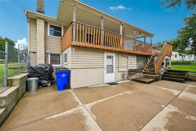 3102 Bayberry Drive SW, Cedar Rapids, IA 52404