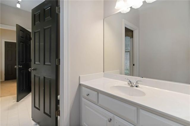 1421 Hedgewood NW Lane, Kennesaw, GA 30152