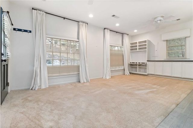 1421 Hedgewood NW Lane, Kennesaw, GA 30152