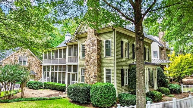 1421 Hedgewood NW Lane, Kennesaw, GA 30152