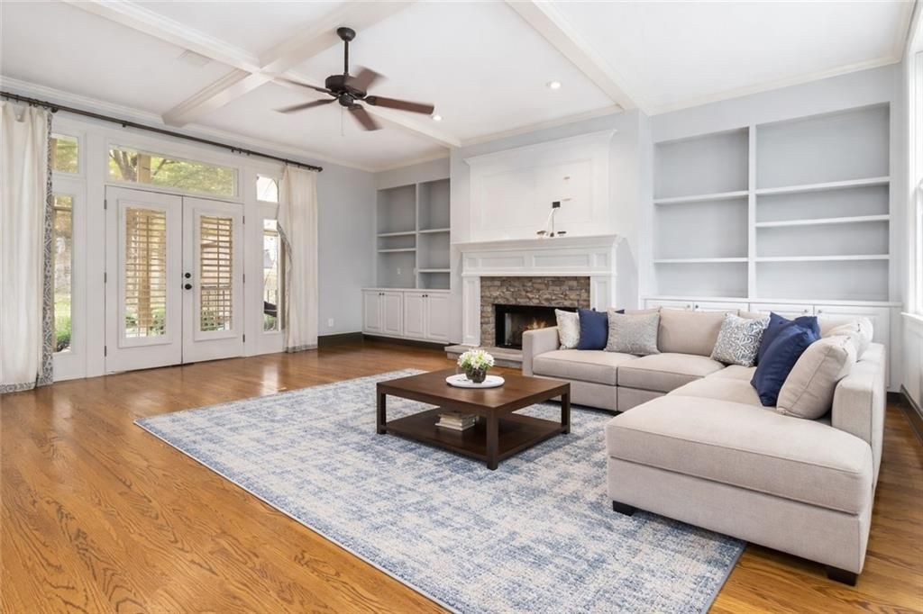 Image 16 of property listing at 1421 Hedgewood Lane NW, Kennesaw, GA 30152