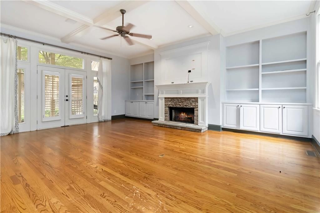 Image 17 of property listing at 1421 Hedgewood Lane NW, Kennesaw, GA 30152