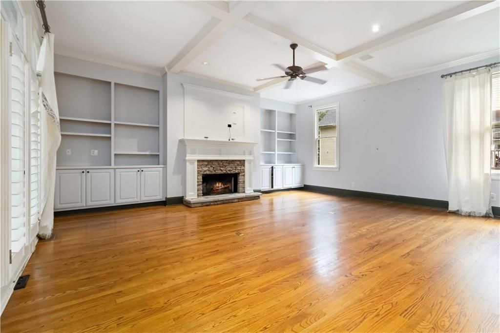 Image 19 of property listing at 1421 Hedgewood Lane NW, Kennesaw, GA 30152