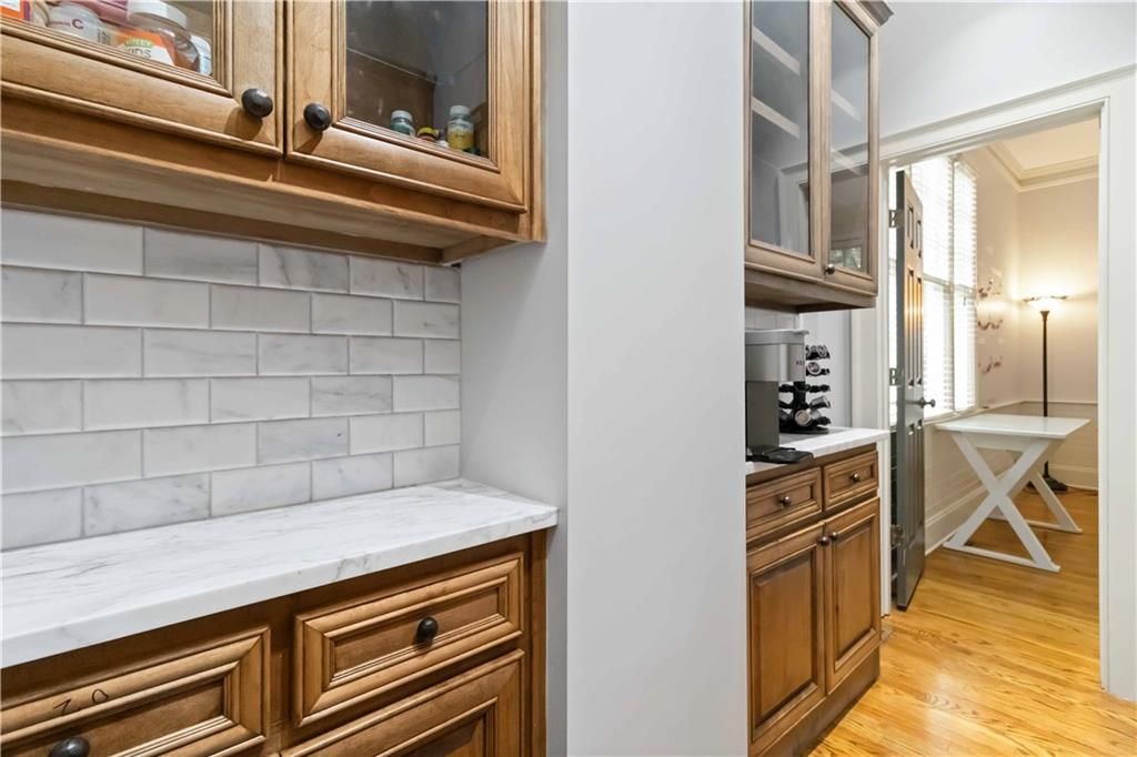 Image 20 of property listing at 1421 Hedgewood Lane NW, Kennesaw, GA 30152
