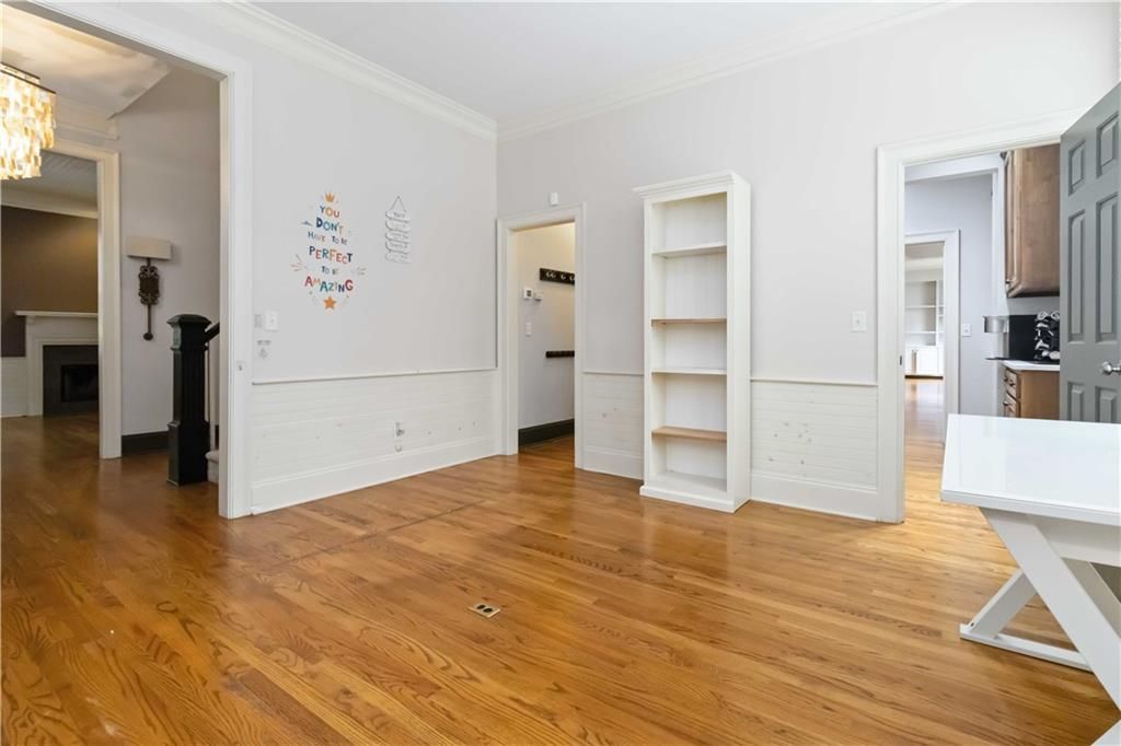 Image 21 of property listing at 1421 Hedgewood Lane NW, Kennesaw, GA 30152
