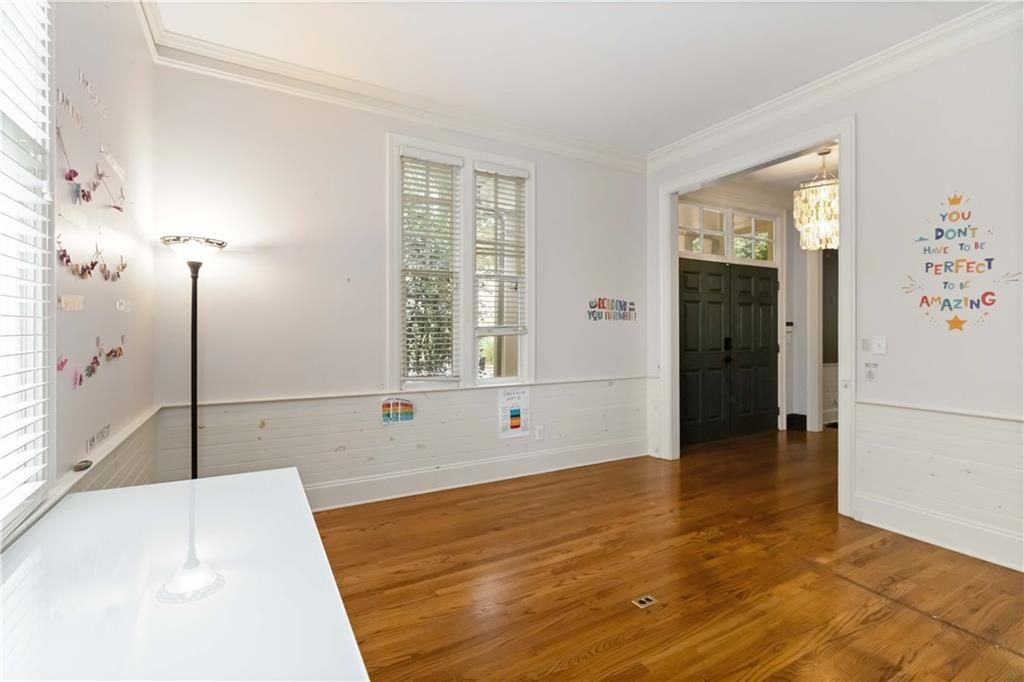 Image 22 of property listing at 1421 Hedgewood Lane NW, Kennesaw, GA 30152